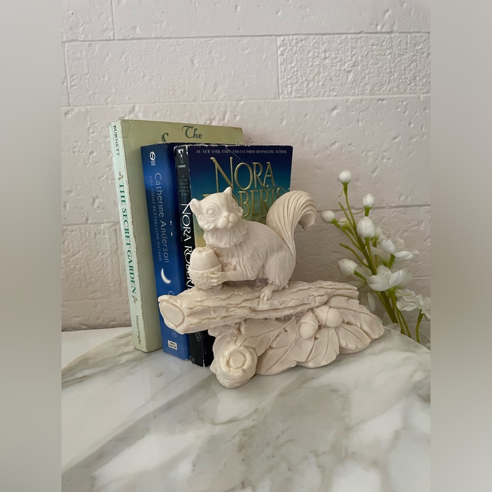 KAISER PORCELAIN BISQUE SQUIRREL FIGURINE Paul’s Products 6”x 7” Made In Italy